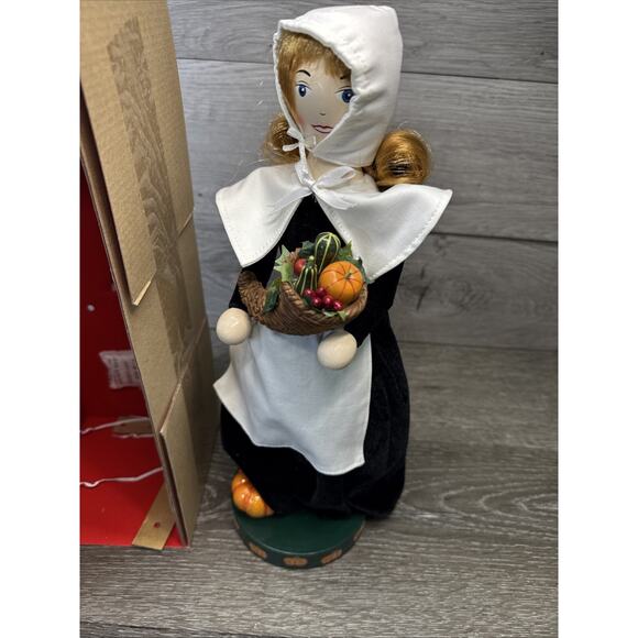 Vtg Nutcracker Village Pilgrim Woman Original Box 2005 Thanksgiving 14” Tall - Picture 4 of 9